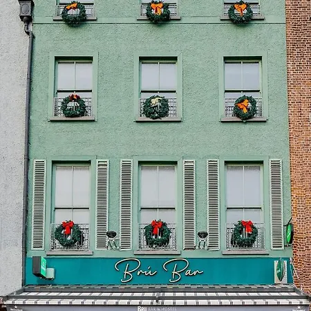 Bru Bar & Hostal
